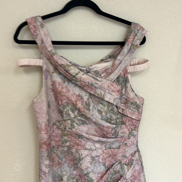 Adrianna Papell Rose Gold Matelasse Gown size 12 - Picture 3 of 7